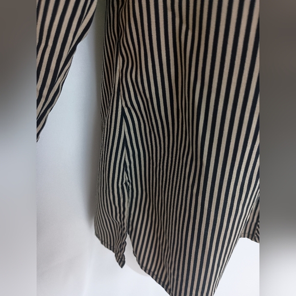 2/$30 STUDIO WORKS Black and White Striped Shirt (#1,095) - Picture 6 of 9